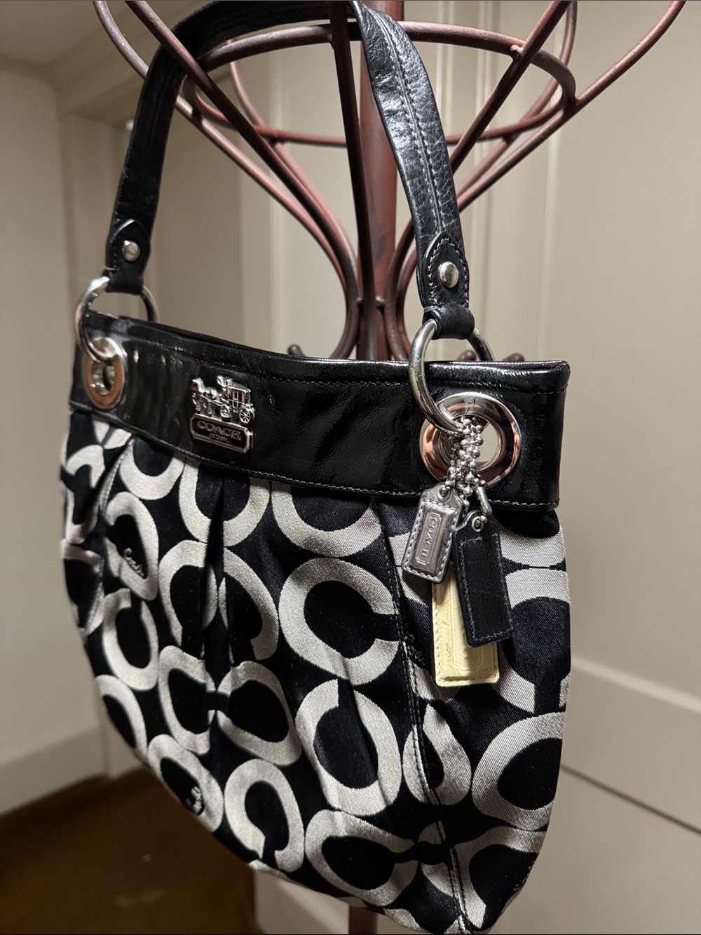 Coach Black and White Signature Circle Shoulder Bag - Picture 2 of 9
